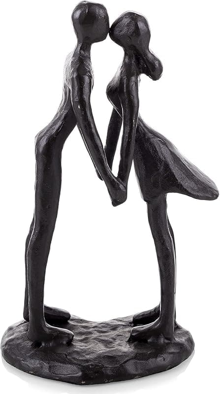 Sziqiqi — Statue de couple enlacé